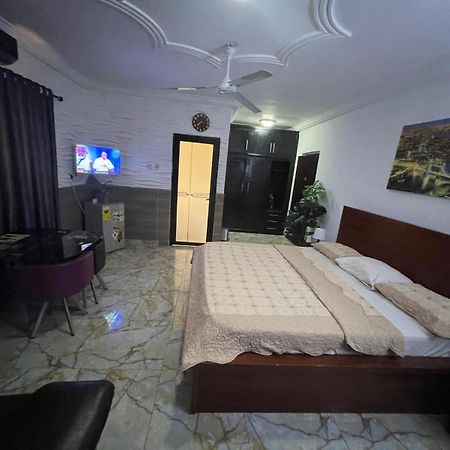 Nesta Barron -Home Away From Home North Legon Dış mekan fotoğraf