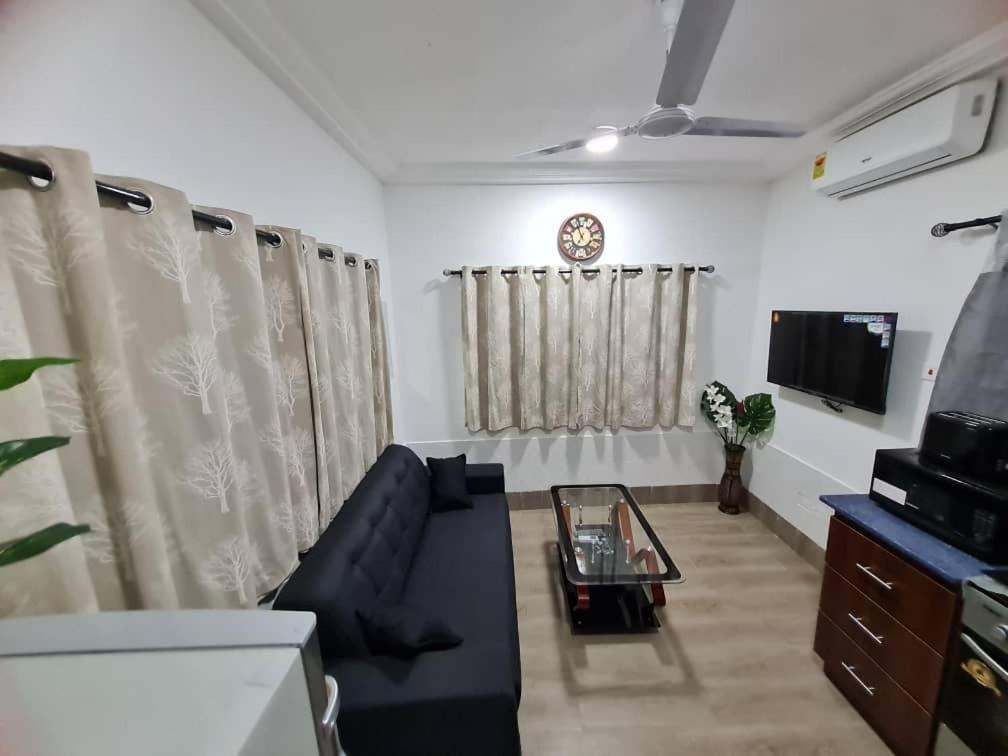 Nesta Barron -Home Away From Home North Legon Dış mekan fotoğraf