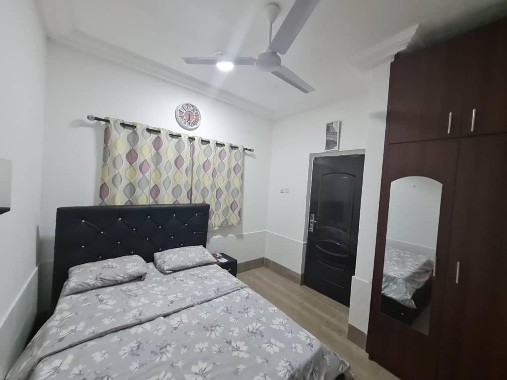 Nesta Barron -Home Away From Home North Legon Dış mekan fotoğraf