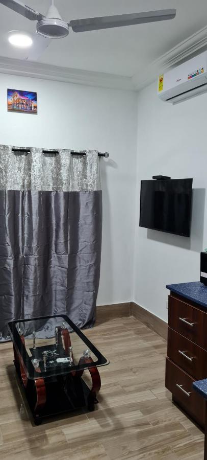 Nesta Barron -Home Away From Home North Legon Dış mekan fotoğraf