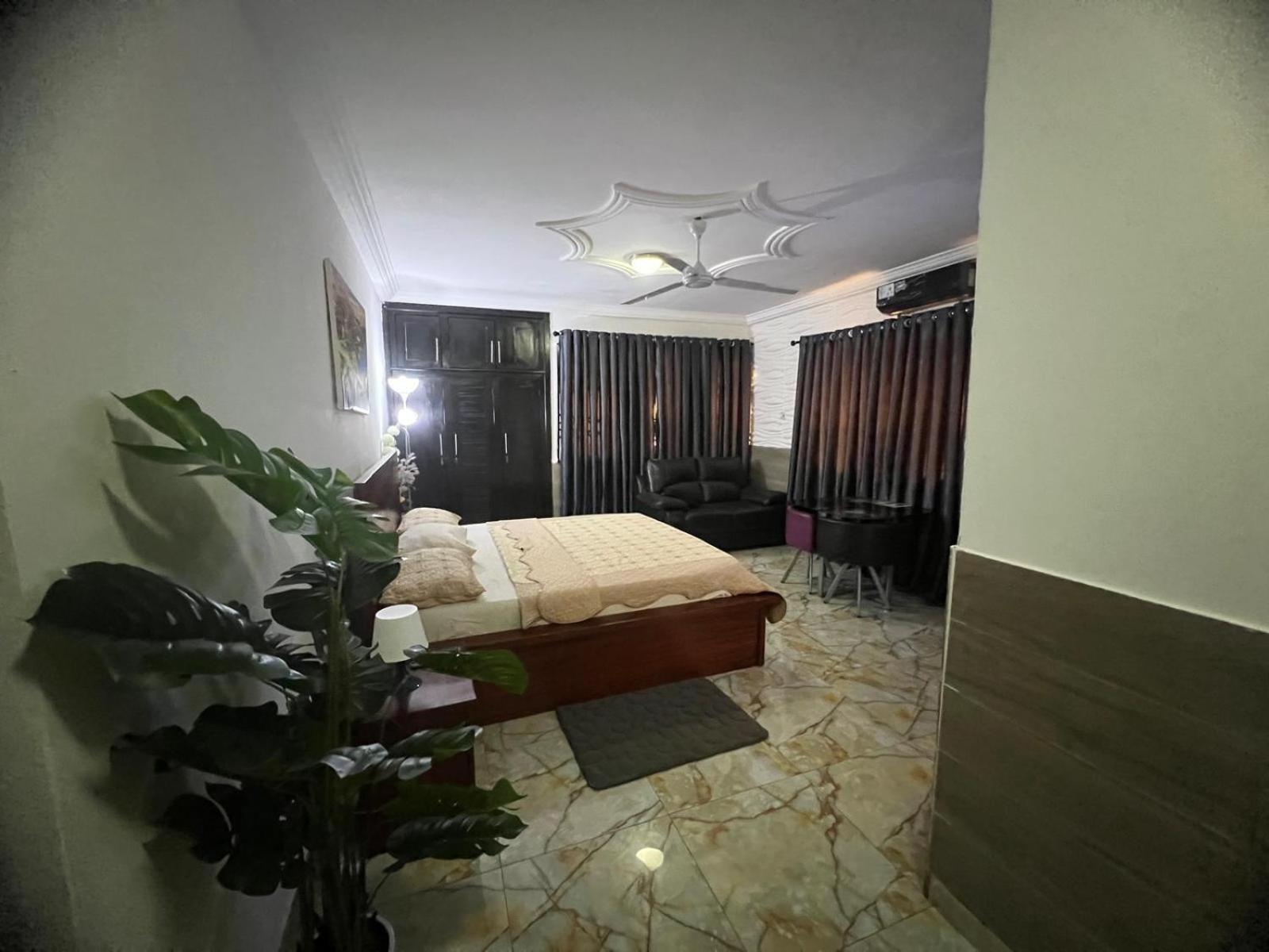 Nesta Barron -Home Away From Home North Legon Dış mekan fotoğraf