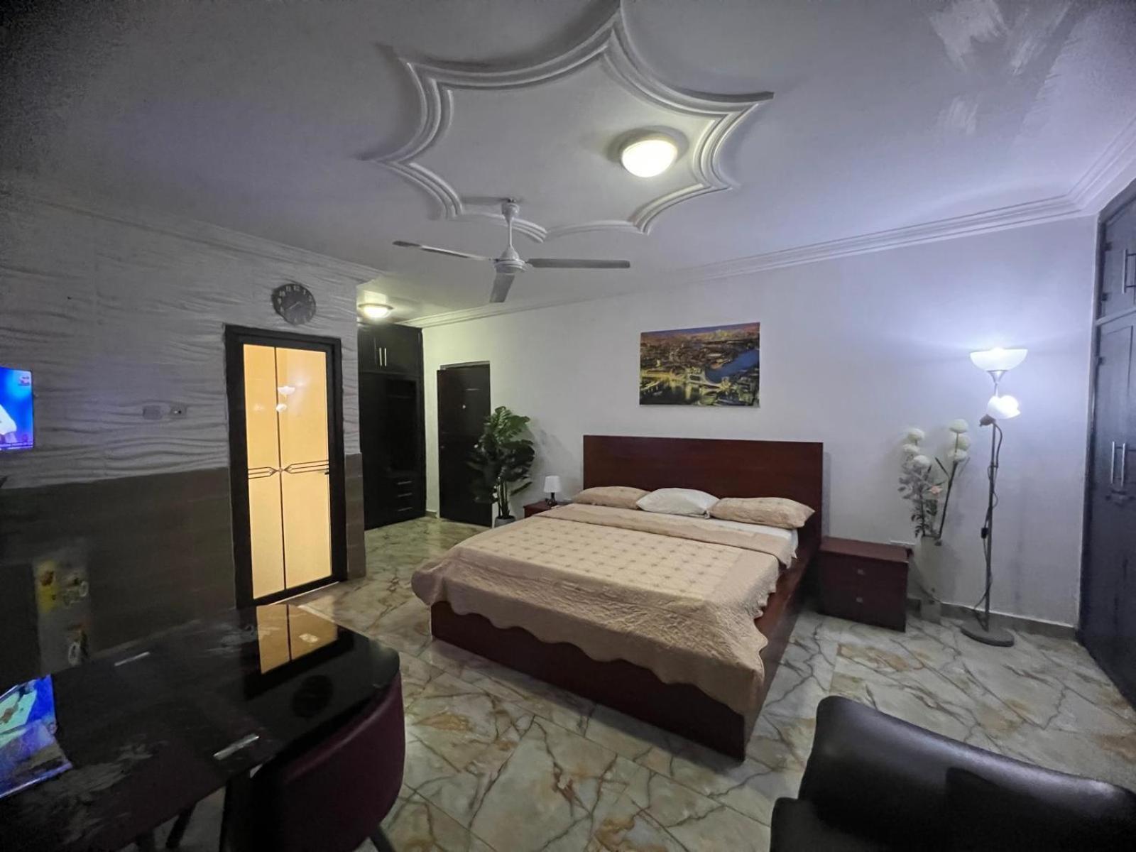Nesta Barron -Home Away From Home North Legon Dış mekan fotoğraf