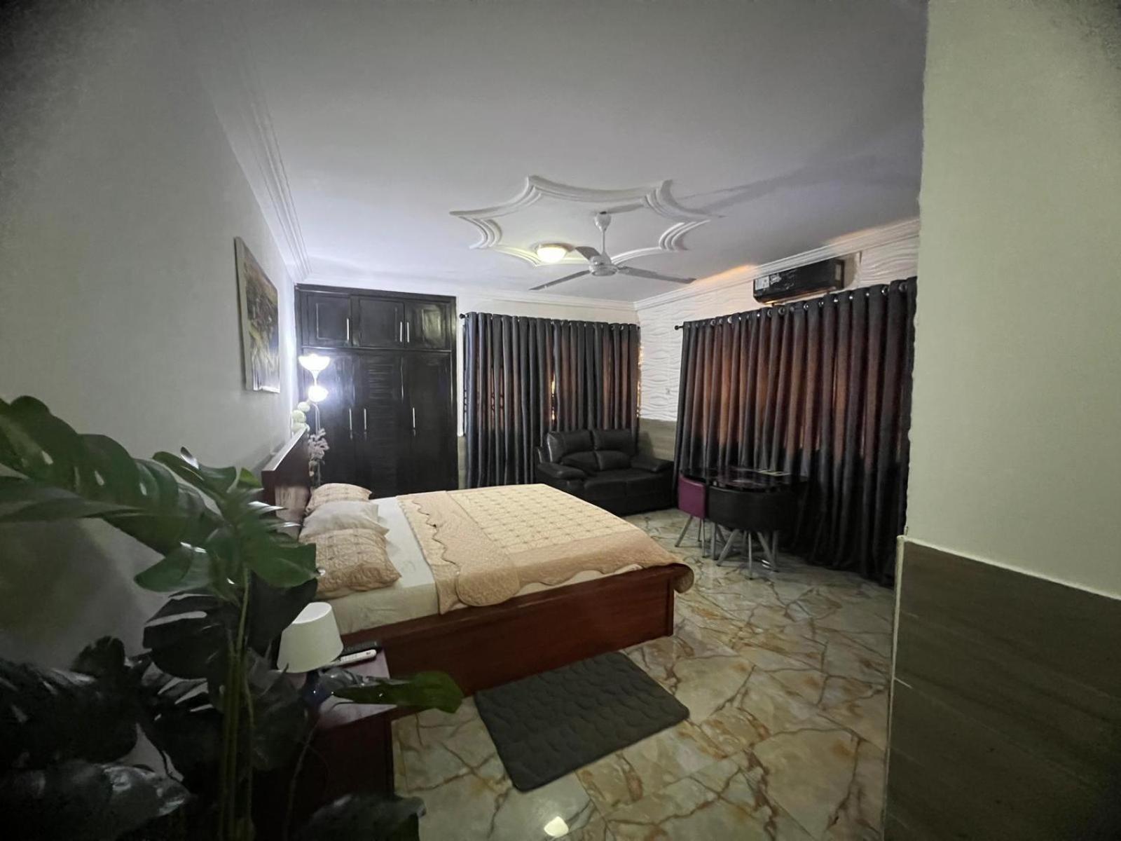 Nesta Barron -Home Away From Home North Legon Dış mekan fotoğraf