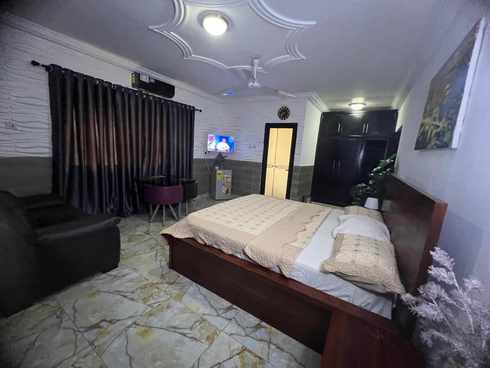 Nesta Barron -Home Away From Home North Legon Dış mekan fotoğraf