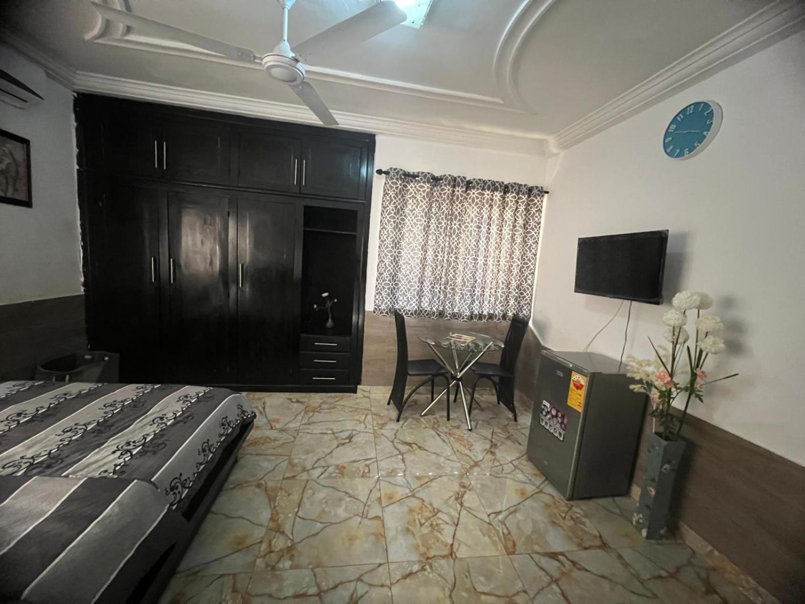 Nesta Barron -Home Away From Home North Legon Dış mekan fotoğraf